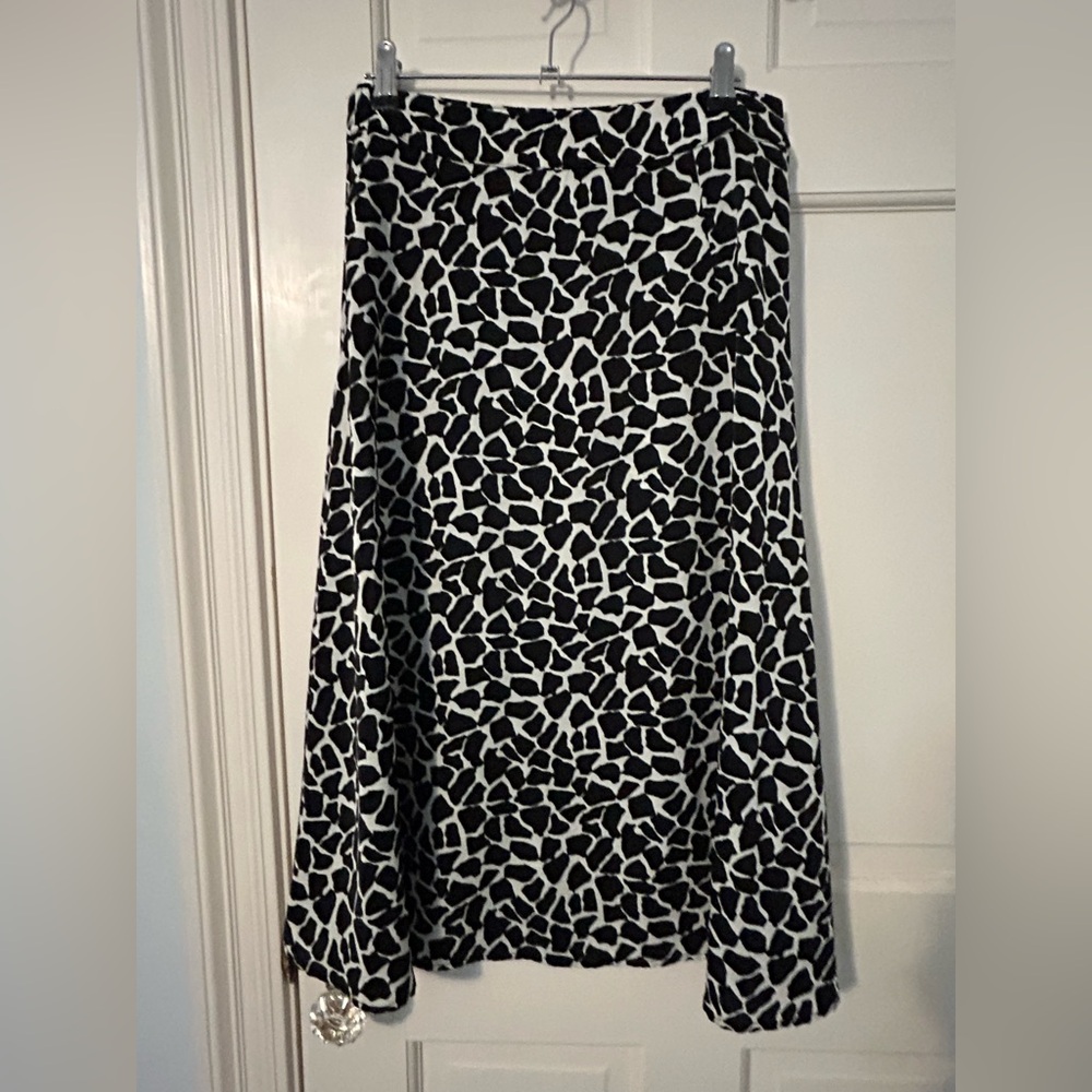 SHEIN Black and White A-Line Skirt